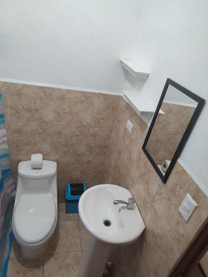 Hostel Plinio Manuel Antonio Eksteriør bilde