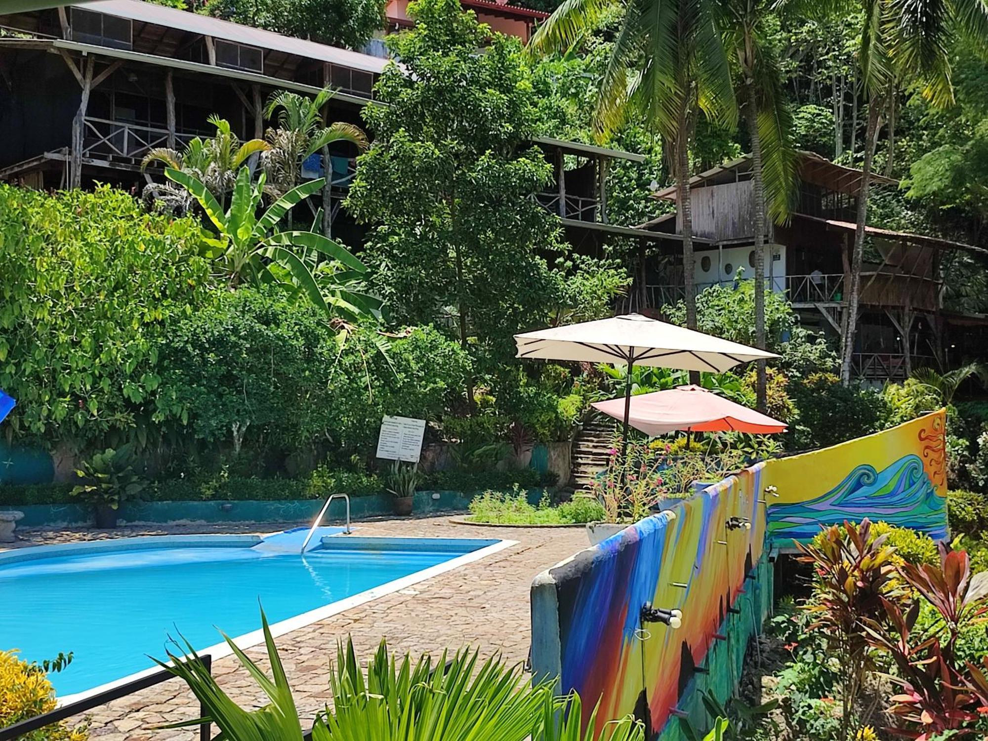 Hostel Plinio Manuel Antonio Eksteriør bilde