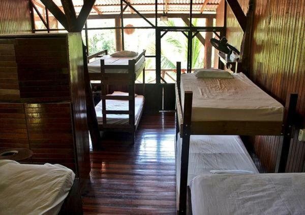 Hostel Plinio Manuel Antonio Eksteriør bilde