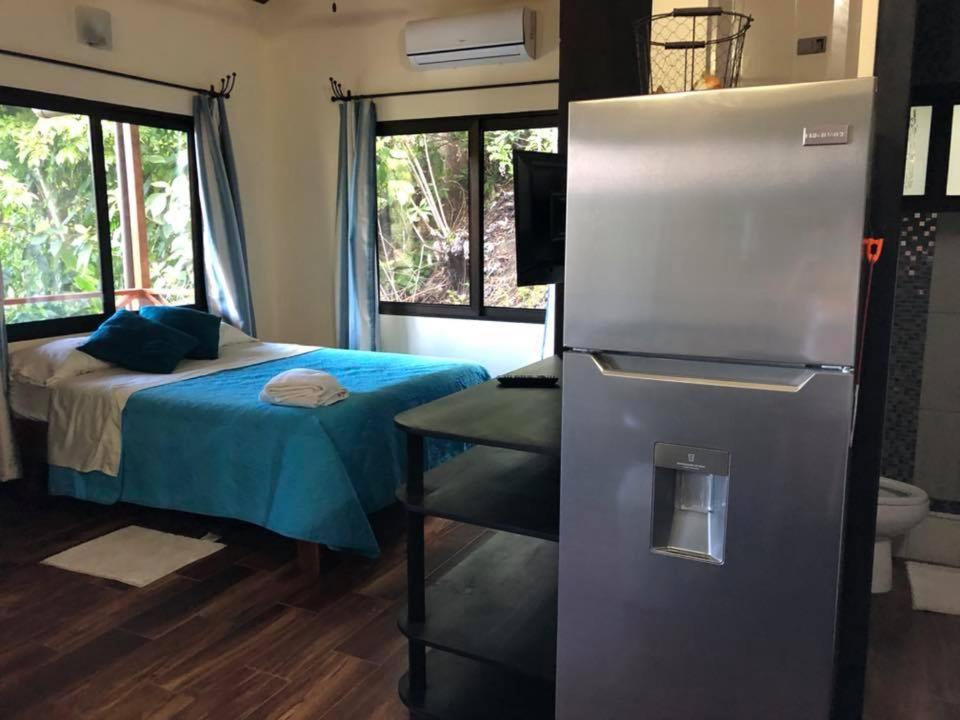 Hostel Plinio Manuel Antonio Eksteriør bilde